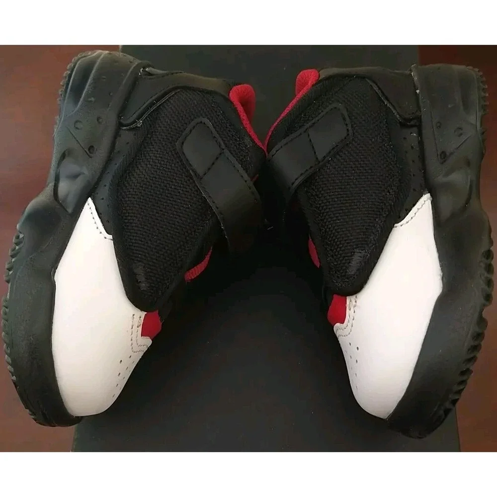 Nike Jordan Max Aura 4 Infant/Toddler Shoes Size 6c